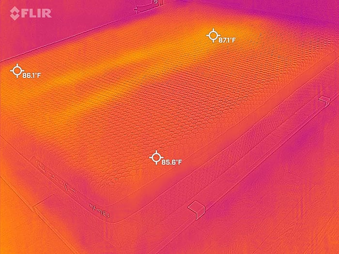 Layla Hybrid Firm cooling test after