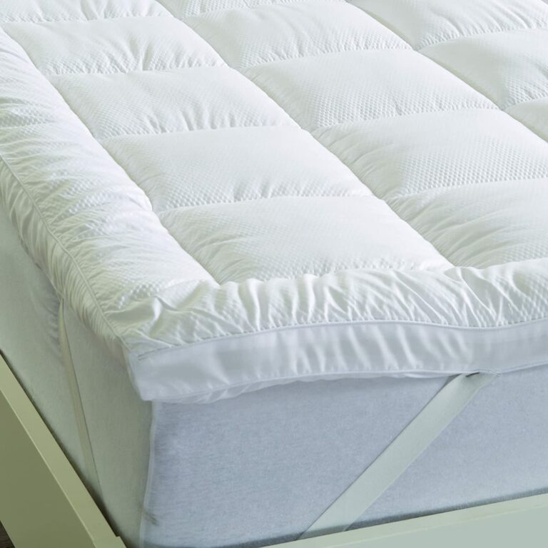 Mattress Pad vs. Mattress Topper An Objective Comparison