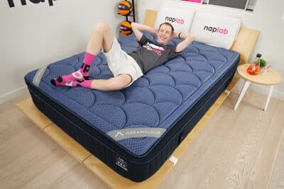 Dreamcloud Luxe Hybrid Lounging 2
