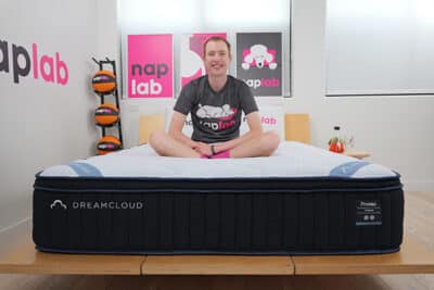 Dreamcloud Premier Hybrid Sitting 1