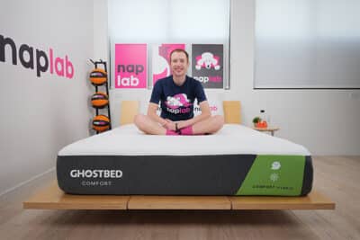 Ghostbed Comfort Hybrid Sitting 1