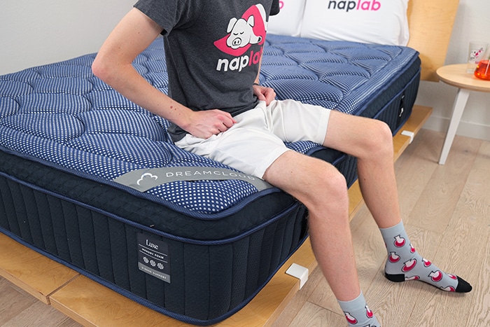 Dreamcloud Luxe Edge Support Stting