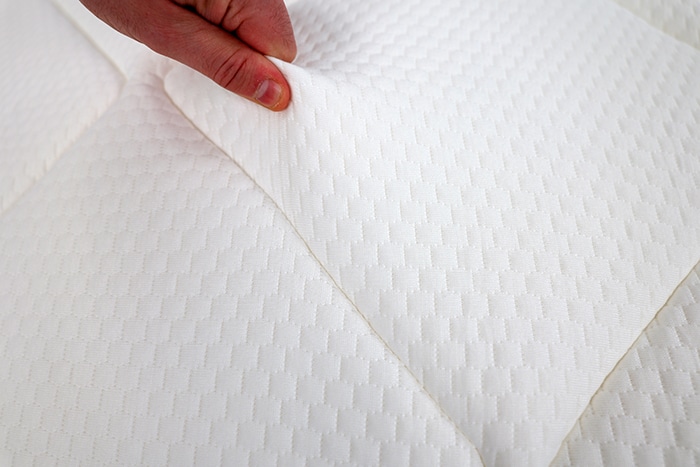 Lull Luxe Premium Hybrid Cover Close Lull Luxe Premium Hybrid Cover Close