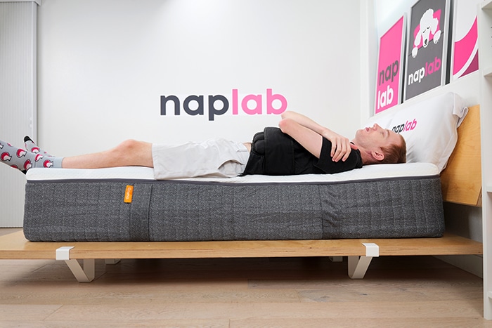 Emma Performance Thermo Edge Support Test Back Sleeping With Vest